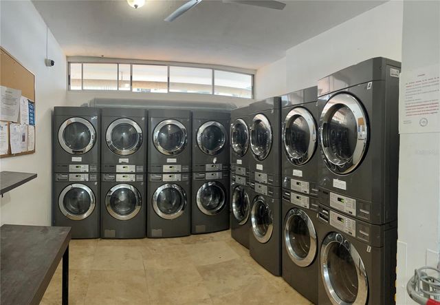3919 ISLA VERDE AVE 15B, Carolina, PR 00979