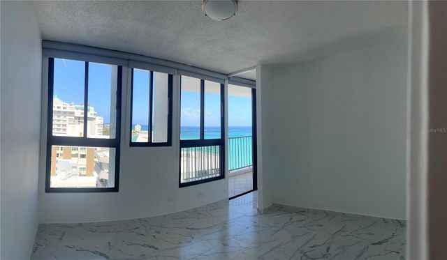 3919 ISLA VERDE AVE 15B, Carolina, PR 00979