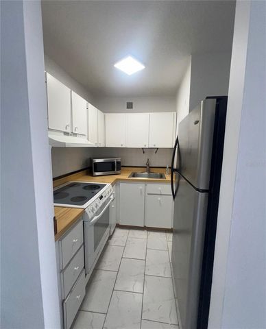 3919 ISLA VERDE AVE 15B, Carolina, PR 00979