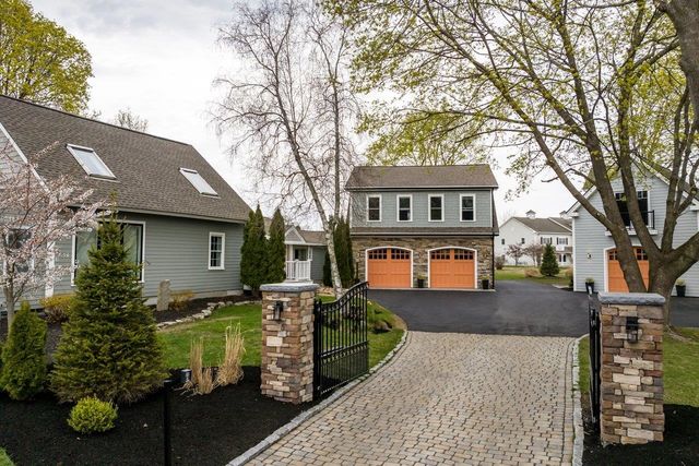11 Post Road, North Hampton, NH 03862