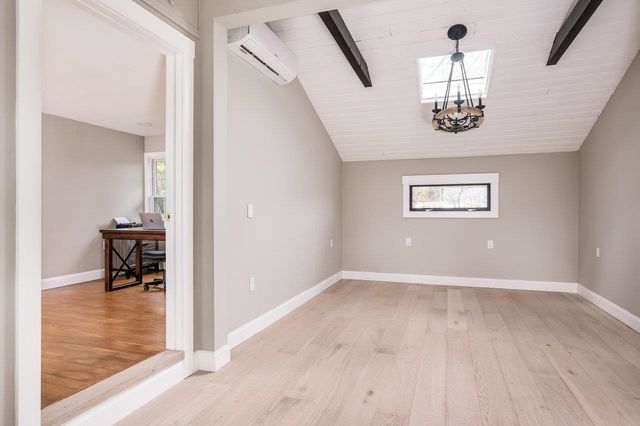 11 Post Road, North Hampton, NH 03862