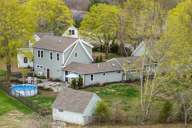 11 Post Road, North Hampton, NH 03862