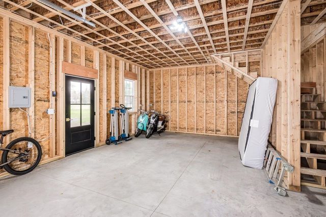 11 Post Road, North Hampton, NH 03862