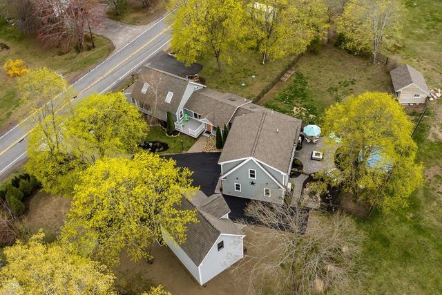 11 Post Road, North Hampton, NH 03862