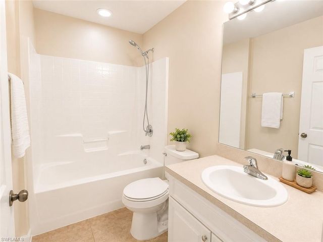 4141 NE 19th PL, Cape Coral, FL 33909