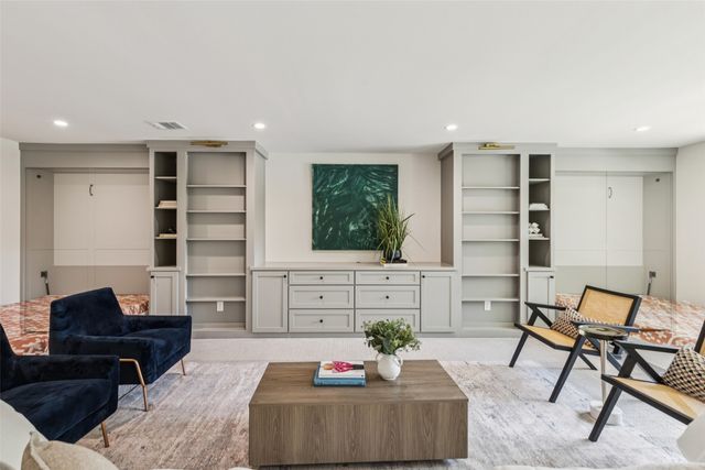 9736 Chiswell Road, Dallas, TX 75238