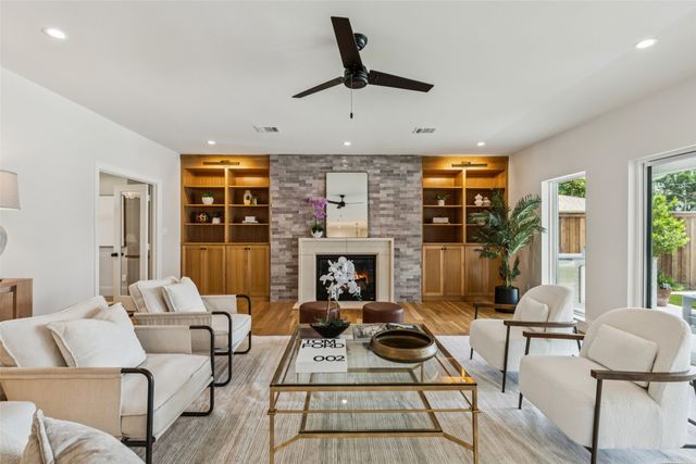 9736 Chiswell Road, Dallas, TX 75238