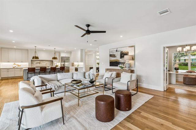 9736 Chiswell Road, Dallas, TX 75238