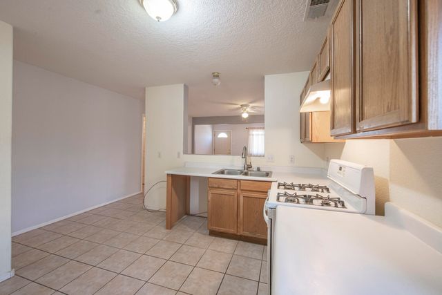 416 1ST Street SW, Rio Rancho, NM 87124