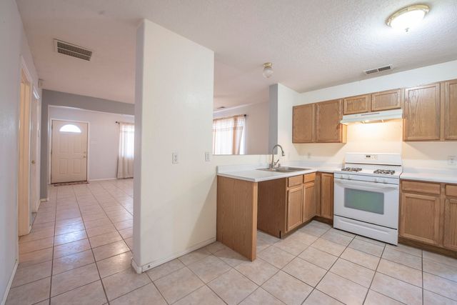 416 1ST Street SW, Rio Rancho, NM 87124