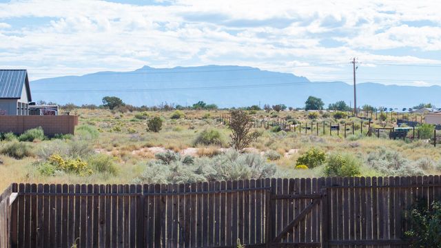 416 1ST Street SW, Rio Rancho, NM 87124