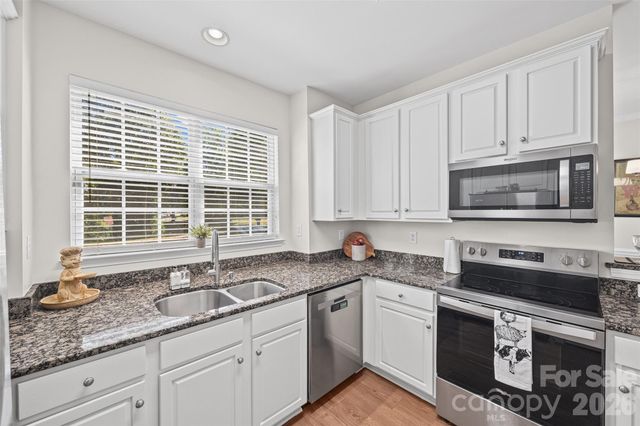 821 Lacebark Drive, Rock Hill, SC 29732