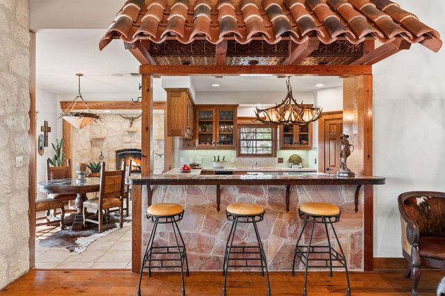 521 Bluff Creek Road RD, Center Point, TX 78010