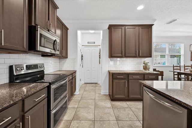 111 Midway Park Dr, St Augustine, FL 32084