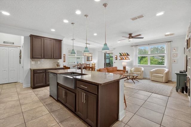 111 Midway Park Dr, St Augustine, FL 32084