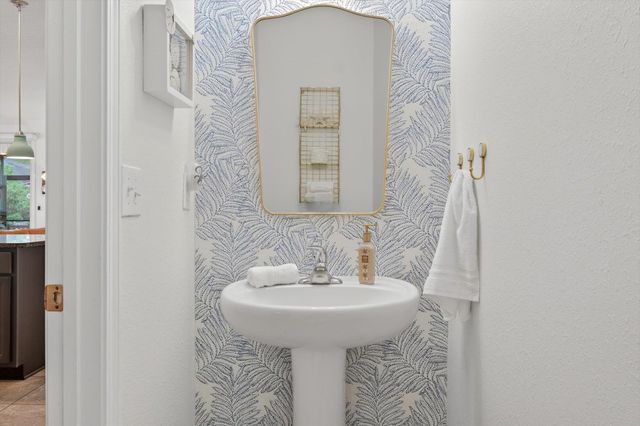 111 Midway Park Dr, St Augustine, FL 32084