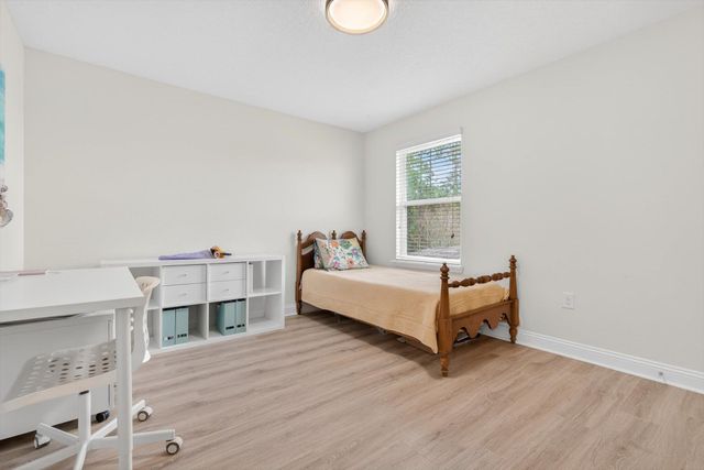 111 Midway Park Dr, St Augustine, FL 32084