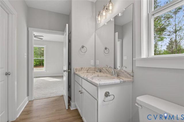 257 E Sunrise Dr, Warsaw, VA 22572