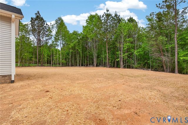 257 E Sunrise Dr, Warsaw, VA 22572
