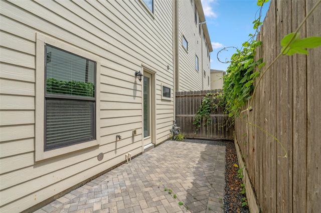 3409 Kensington Yellow Place, Houston, TX 77008