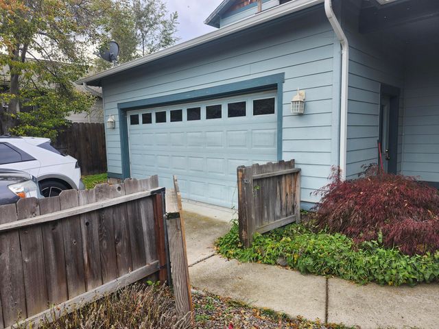 996 Spring Way, Ashland, OR 97520