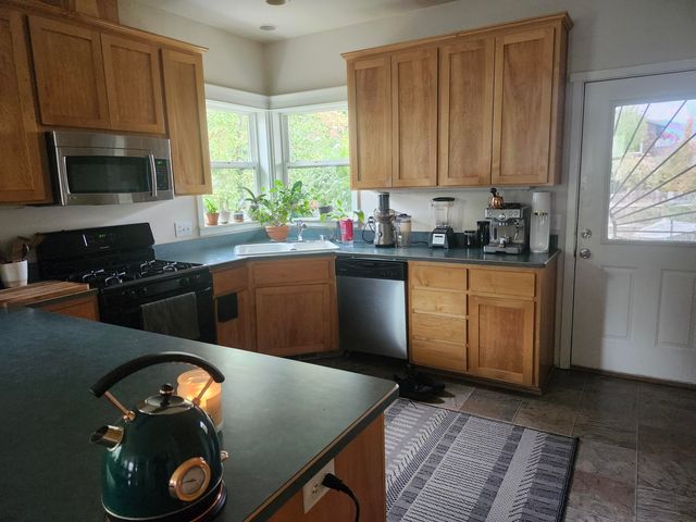 996 Spring Way, Ashland, OR 97520