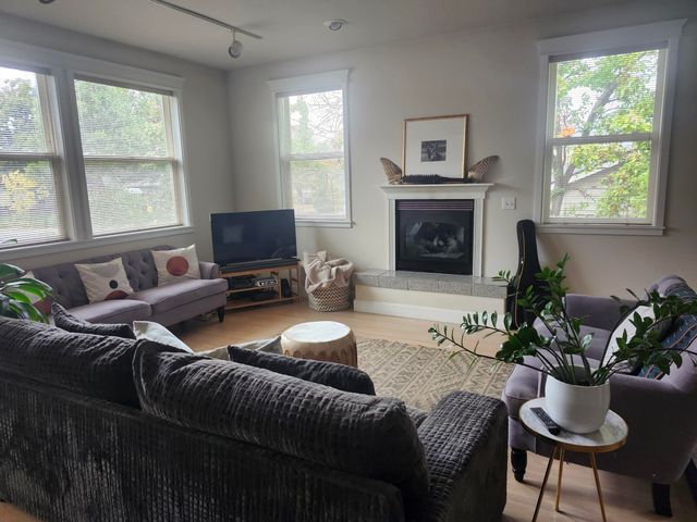 996 Spring Way, Ashland, OR 97520