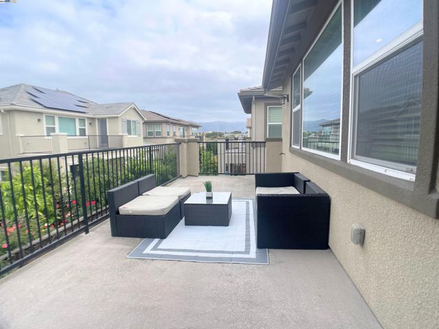 39438 Humpback Whale Rd, Newark, CA 94560