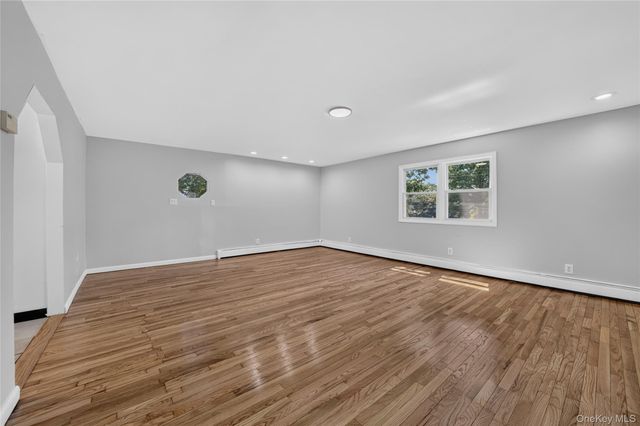 3 Lee Place, Mastic, NY 11950