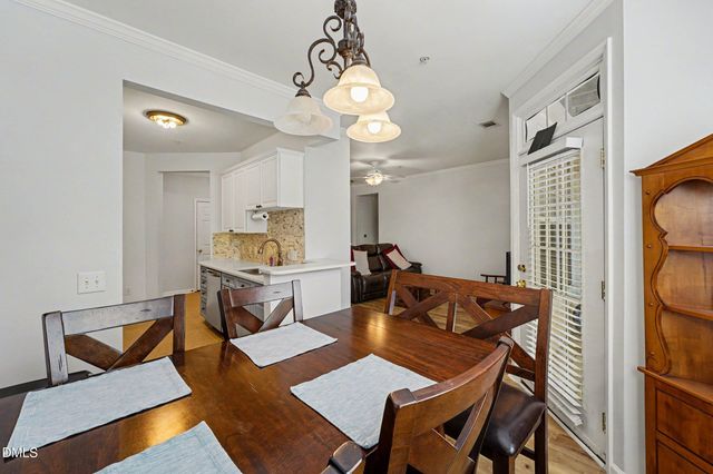 8221 Allyns Landing Way 204, Raleigh, NC 27615