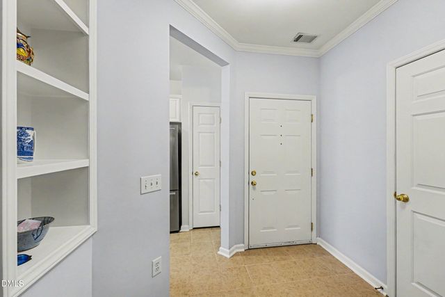 8221 Allyns Landing Way 204, Raleigh, NC 27615