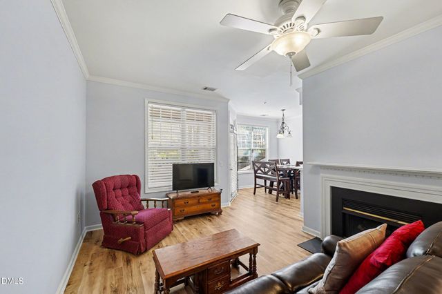 8221 Allyns Landing Way 204, Raleigh, NC 27615