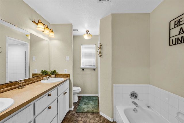 7602 NW Lancet Ln, Lawton, OK 73505