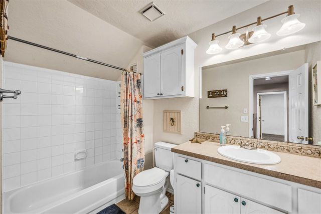 7602 NW Lancet Ln, Lawton, OK 73505