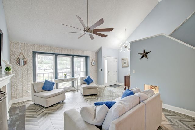 115 Challis Court, Goose Creek, SC 29445