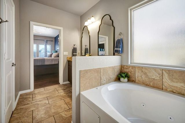 1405 Cerrillos Ave, Midland, TX 79705