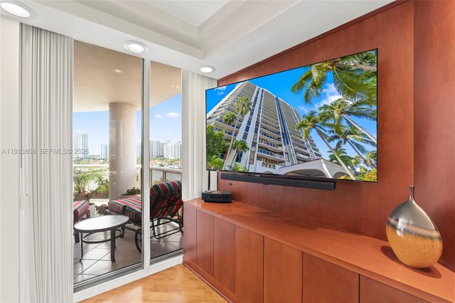 3598 Yacht Club Drive 1003, Aventura, FL 33180