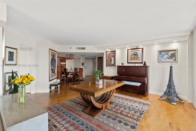 3598 Yacht Club Drive 1003, Aventura, FL 33180