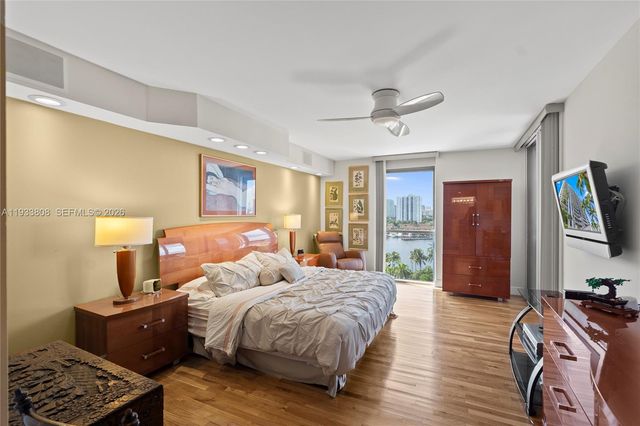 3598 Yacht Club Drive 1003, Aventura, FL 33180