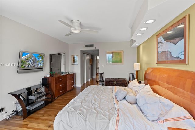 3598 Yacht Club Drive 1003, Aventura, FL 33180