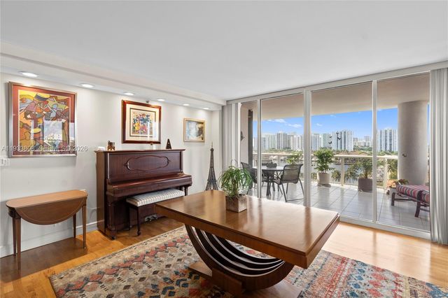 3598 Yacht Club Drive 1003, Aventura, FL 33180