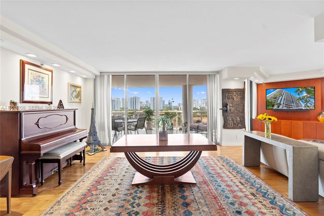 3598 Yacht Club Drive 1003, Aventura, FL 33180