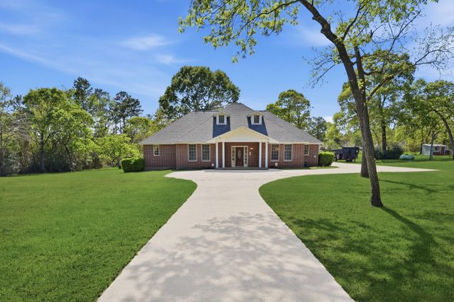 33403 Doe Drive, Magnolia, TX 77355