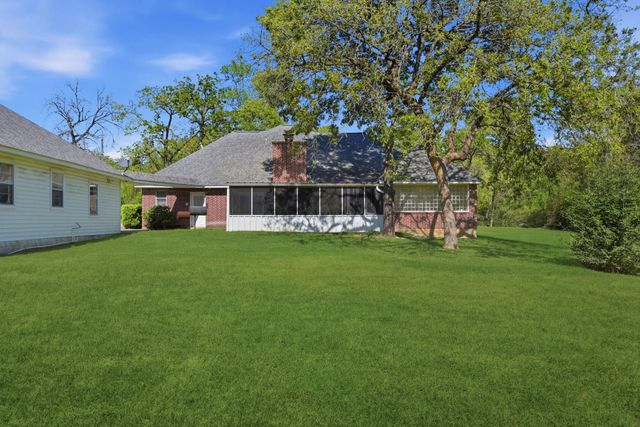 33403 Doe Drive, Magnolia, TX 77355