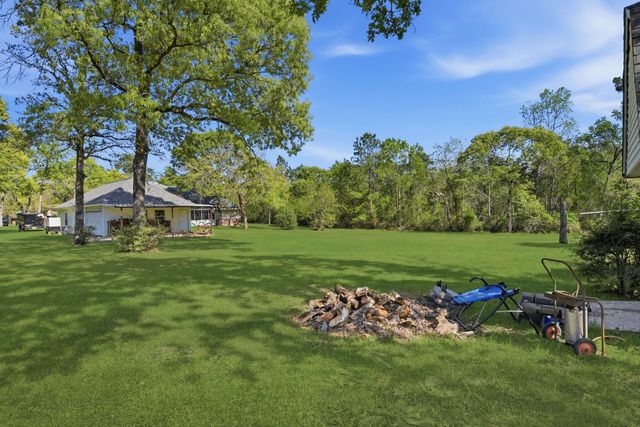 33403 Doe Drive, Magnolia, TX 77355