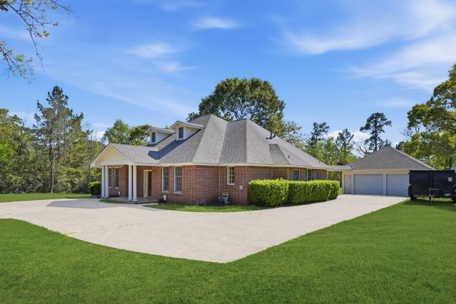 33403 Doe Drive, Magnolia, TX 77355