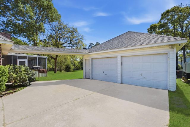 33403 Doe Drive, Magnolia, TX 77355