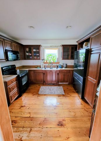 27 Linden Street, Exeter, NH 03833