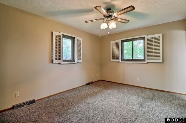 2115 E 16th Street, Fremont, NE 68025