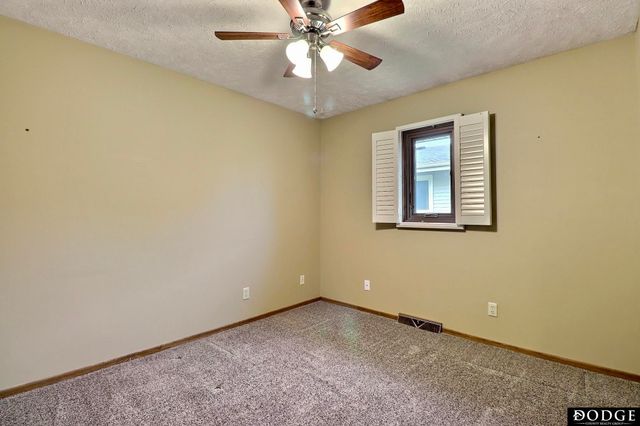 2115 E 16th Street, Fremont, NE 68025
